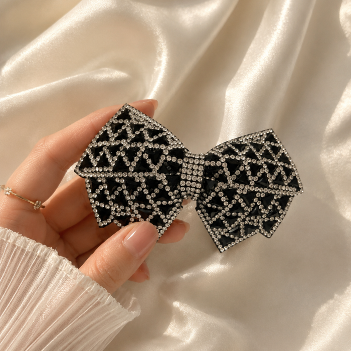 Shimmer bow clip