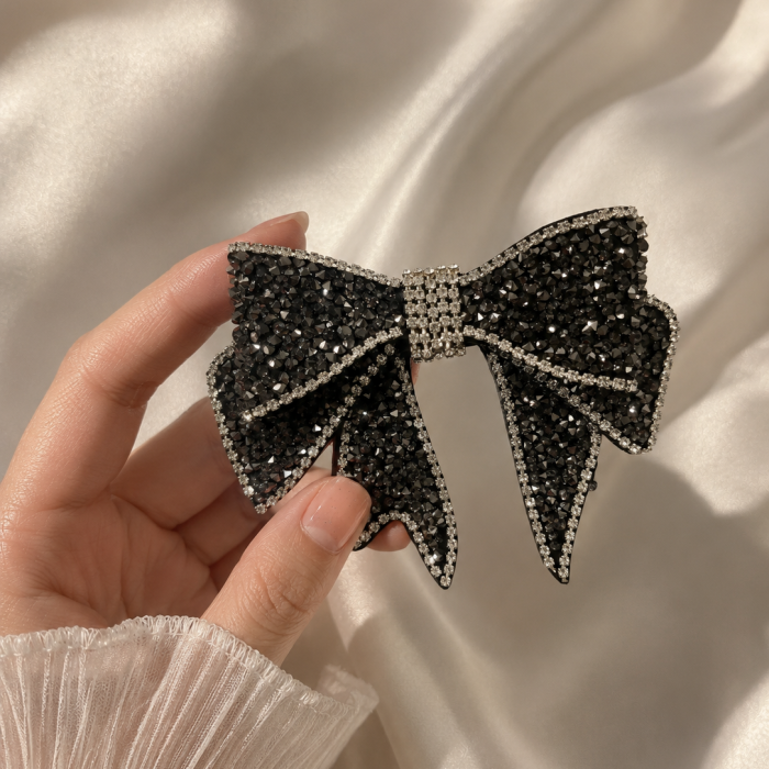 Glam bow clip